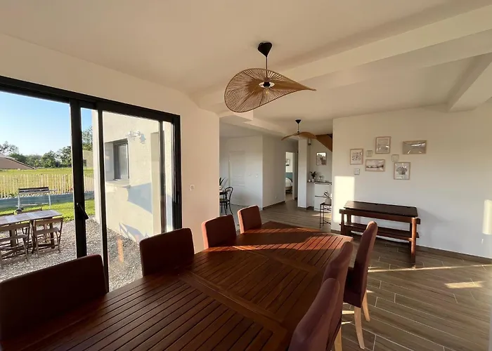 Entre Terre Et Hauteville-sur-Mer