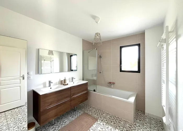 Entre Terre Et * Hauteville-sur-Mer